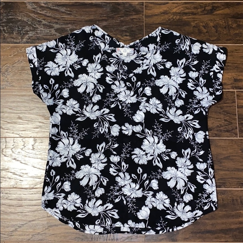 Large Pink Rose V neck blouse